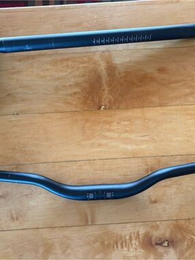 Matte Black Handlebar and Bike Seat